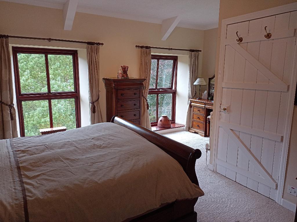 3 Bedroom Detached House for Sale in Llandysul, SA44 5LD