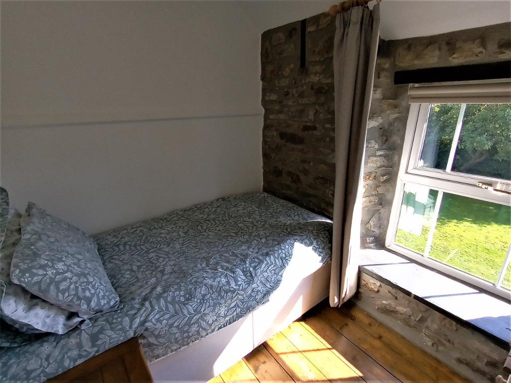 3 Bedroom Detached House for Sale in Llandysul, SA44 5PE