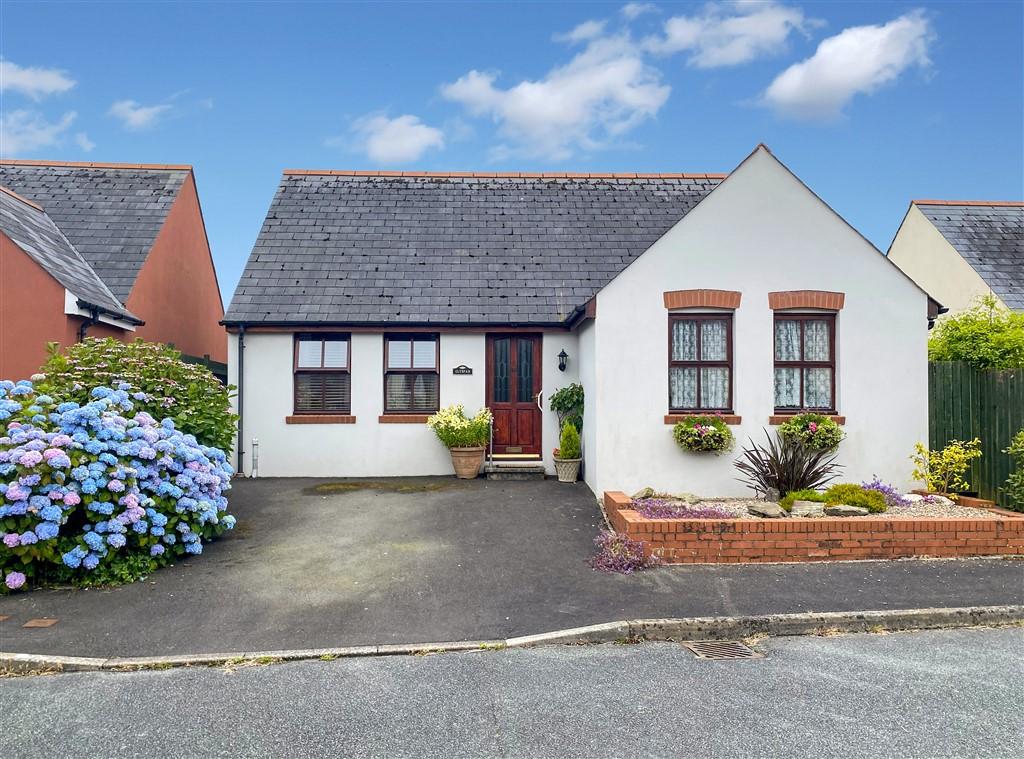 2  Bed Detached Bungalow Property to Rent in Cardigan, SA43 2RT