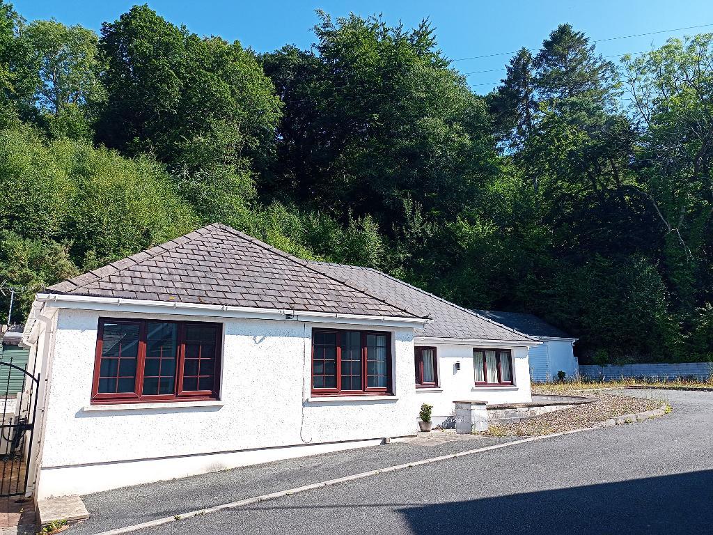 Carmarthen Road, Newcastle Emlyn, Carmarthenshire, SA38 9DA