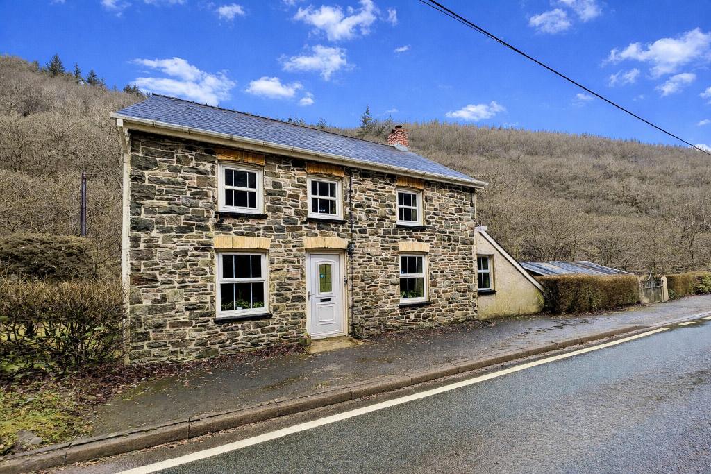 Cynwyl Road, Cynwyl Elfed, SA33 6AR