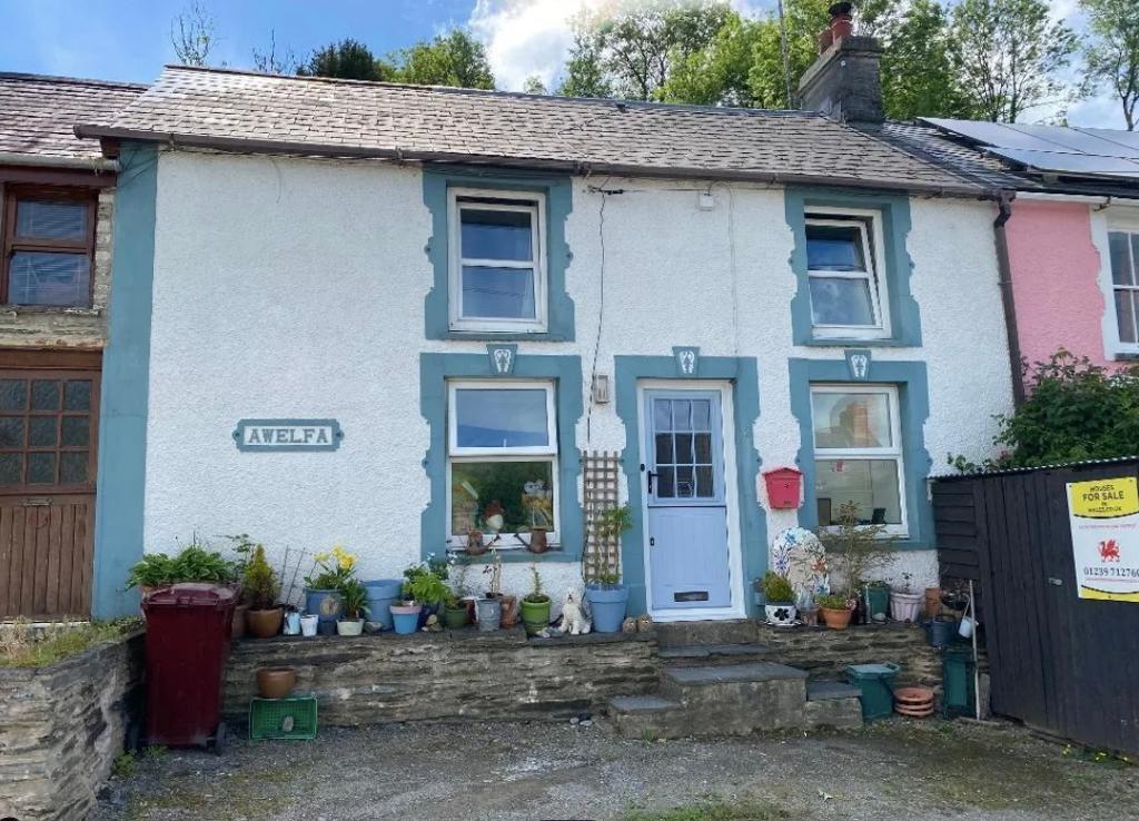 Porth Street, Abercych, Boncath, Pembrokeshire, SA37 0EY